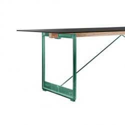 Brut, grande table à manger design, Magis pieds verts, plateau en tôle d'acier noir 260x85 cm