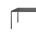 Passe-partout, table design, Magis plateau en tôle d'acier noir, pieds en aluminium verni noir, 280x110 cm