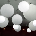 Lampe Globo Hanging Out, Slide Design blanc Diamètre 50 cm
