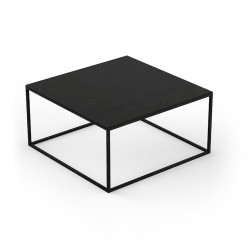 Table basse contemporaine Pixel 80x80xH25cm, Vondom, Dekton Kelya noir et pieds noirs